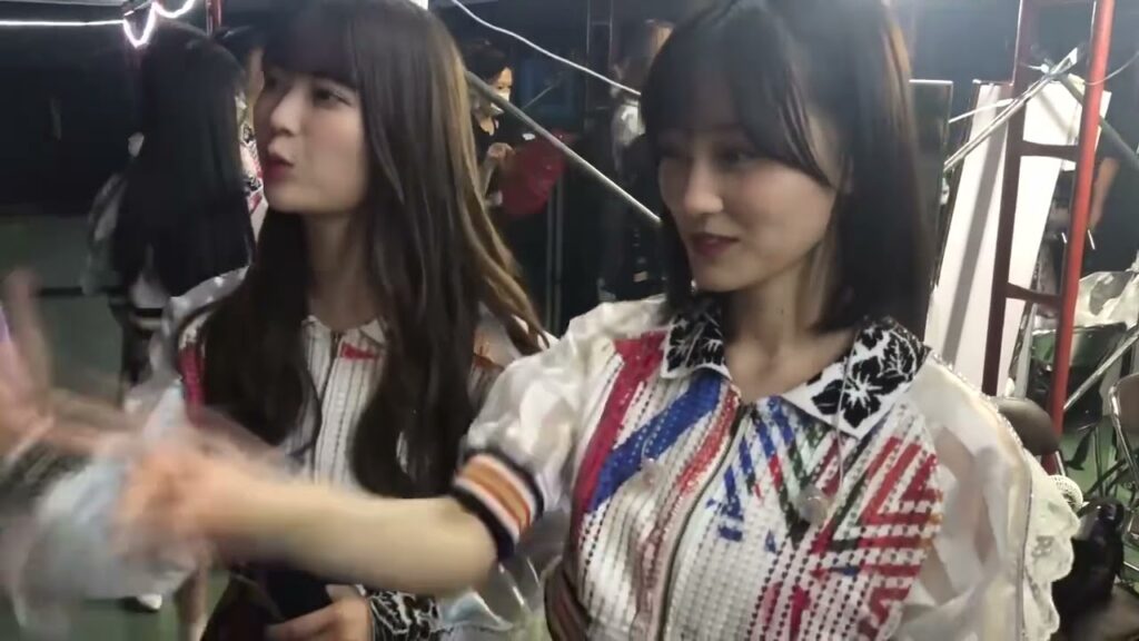 i see を踊る岩本蓮加,山下美月