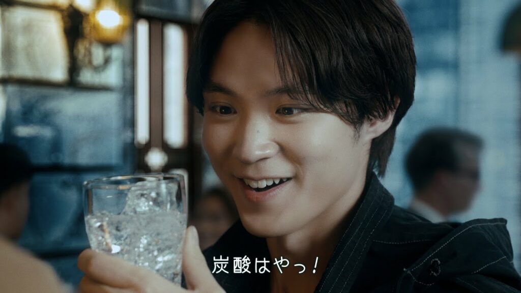 【アイシー・スパーク】 磯村勇斗 TVCM「速攻！強炭酸水」篇 15秒 ICY SPARK TVCF