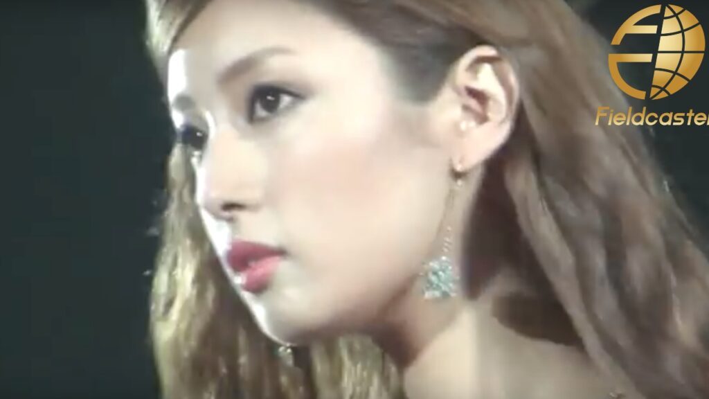 菜々緒　Girls Award 2012 S/S モデル 「早着替えしてます！」