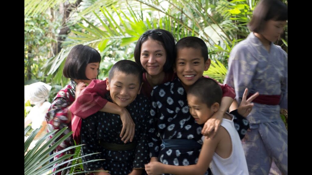 満島ひかりと子どもたちのやり取りが微笑ましい 『海辺の生と死』メイキング映像 満島ひかりと子どもたちのやり取りが微笑ましい 『海辺の生と死』メイキング映像