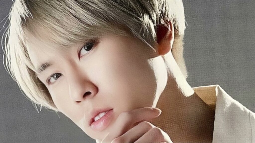 Snow Man宮舘涼太、金髪お披露目でトレンド席巻「ロイヤル舘様」「似合ってる」の声