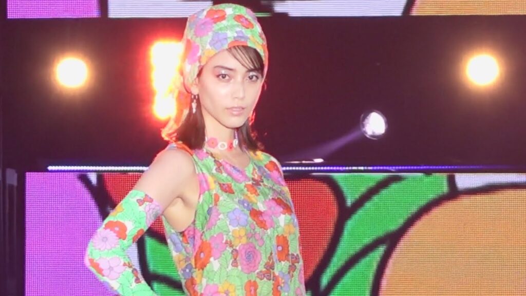 「ガルアワ」2年ぶり開幕！滝沢カレンがトップバッターで堂々ランウェイ　堀未央奈＆高橋ひかる＆新川優愛ら豪華モデル登場 『GirlsAward 2022 SPRING/SUMMER』