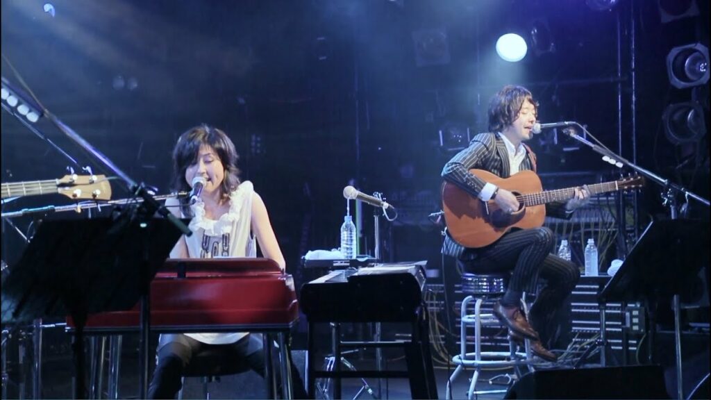 岸谷 香 『ミラーボール』