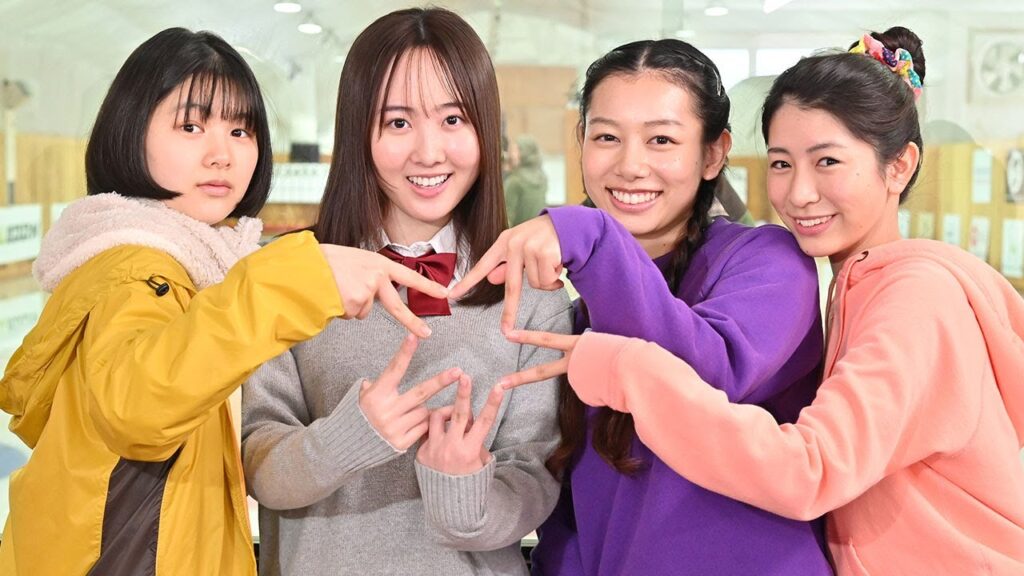 本田望結、カーリングに懸ける女子高生に！　和気あいあいの撮影風景チラ見せ　主演映画「カーリングの神様」クランクイン【メーキング映像】