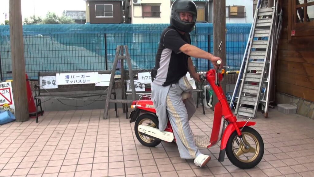 伝説のミニスクーター　ラッタッタに対抗する　八千草薫号　パッソルS