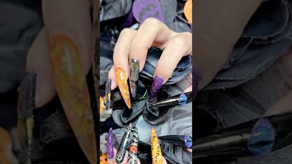 初ハロウィンコス…ネイル頑張ったので見て〜❣️…ぁ､ダンスゎ次出します👍