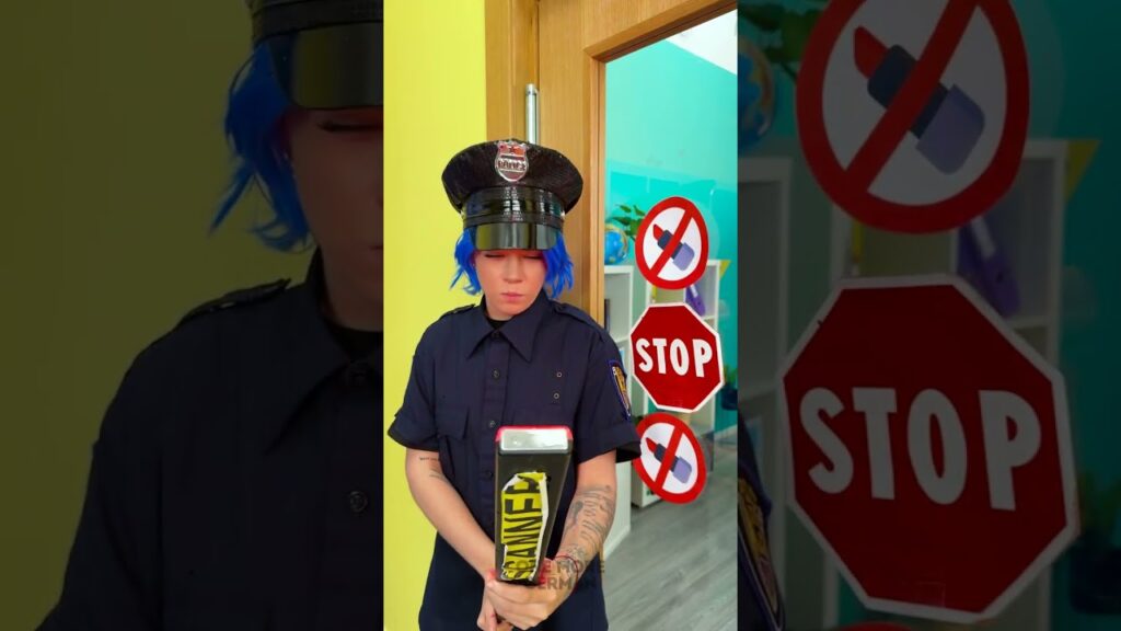 Schmuggel den Lippenstift mit Nageldesign 💄| Überliste die Sicherheit! Schmuggel den Lippenstift mit Nageldesign 💄| Überliste die Sicherheit!