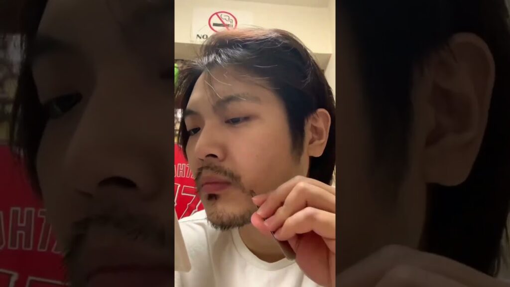 斎藤工を参考にしてデザイン髭を抜いていく　#痛い　#参考 #ひげ紳士 #ひげ脱毛