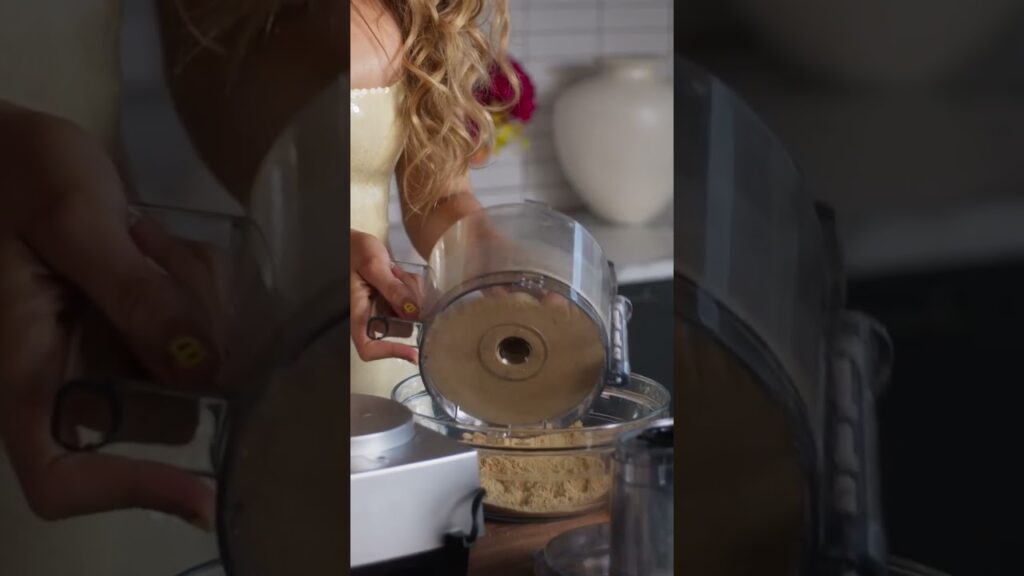 ブレイク・ライブリー、母親直伝のキーライムパイレシピを披露! #voguejapan ブレイク・ライブリー、母親直伝のキーライムパイレシピを披露! #voguejapan