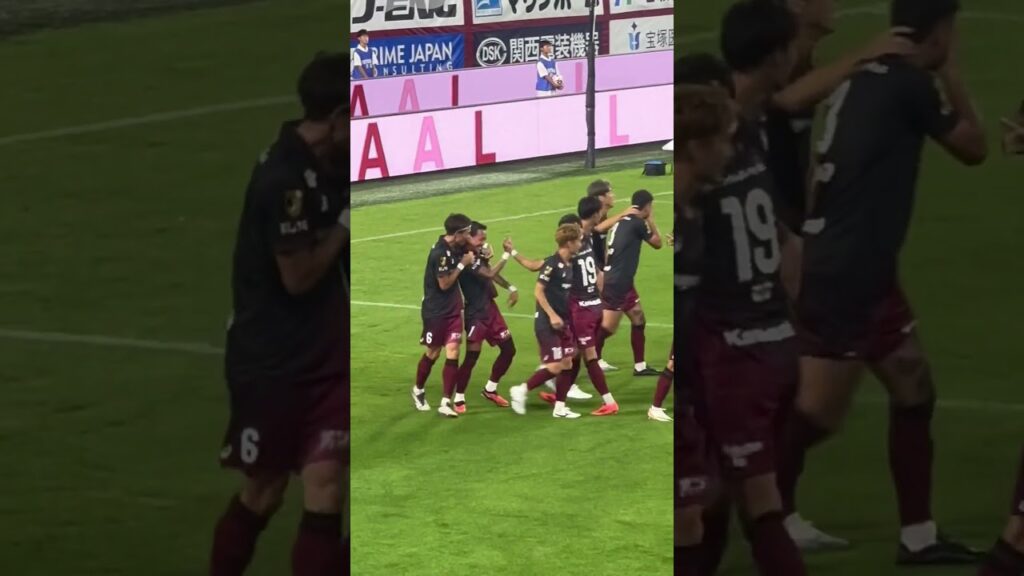 先制ゴール後のパフォーマンスがヤバすぎた!#マテウストゥーレル#山川哲史#ヴィッセル神戸#セレッソ大阪#山口蛍#大迫勇也#サッカー日本代表#初瀬亮#武藤嘉紀#酒井高徳#香川真司