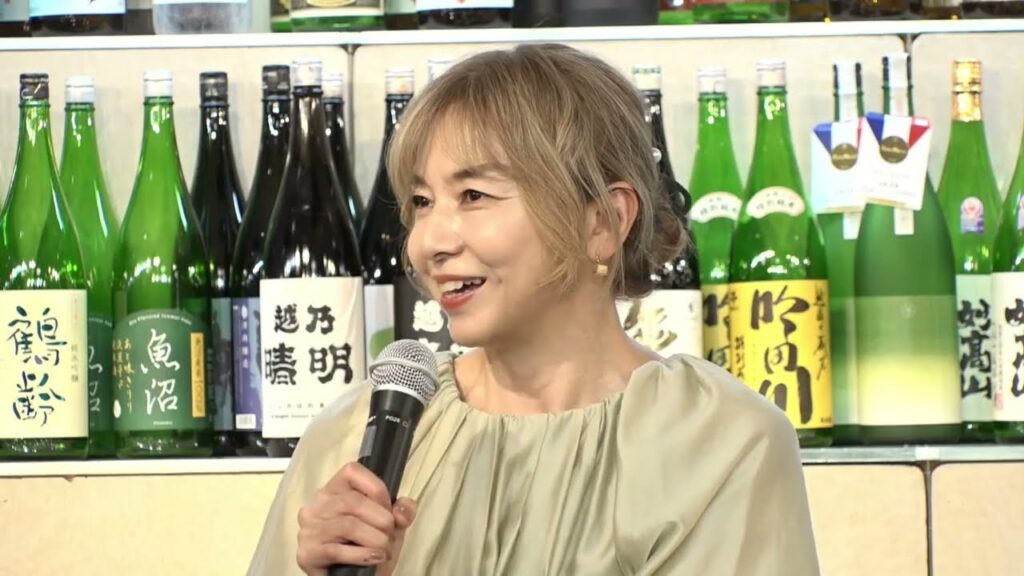 大阪で「にいがた酒の陣 OSAKA」開催 女優・山口智子さんが新潟の日本酒を堪能 《新潟》 大阪で「にいがた酒の陣 OSAKA」開催 女優・山口智子さんが新潟の日本酒を堪能 《新潟》