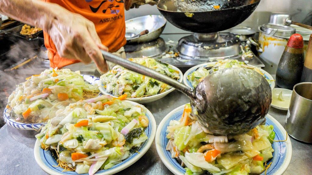 【加古川】住宅街にポツンと佇むデカ盛り食堂！満腹必至の鬼盛りちゃんぽんに地元民が驚愕する様子がハンパなかった丨Amazing Wok Skills in Japan
