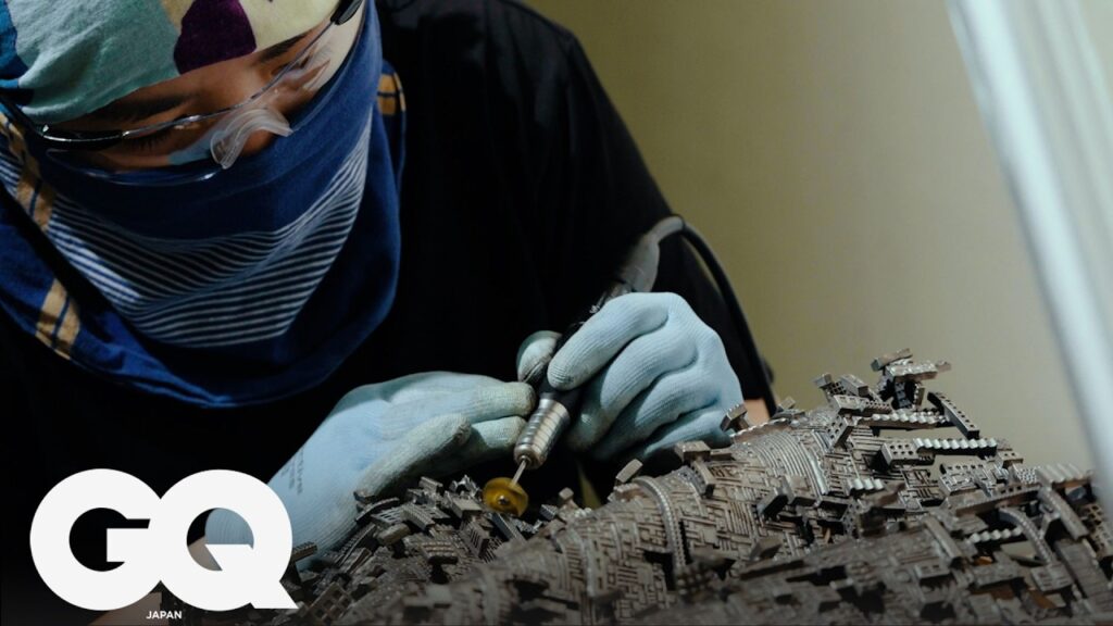 金属と都市が融合した世界に突入。アーティスト・久野彩子の創造力と探究心 | Into My World | GQ JAPAN
