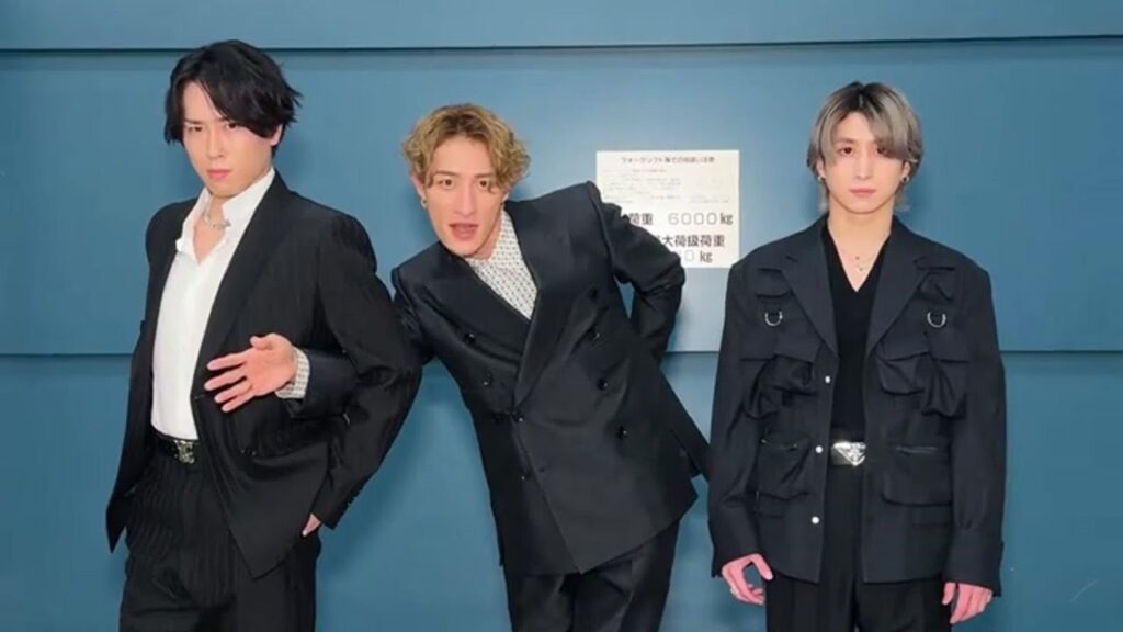 宮舘涼太・岩本照・佐久間大介による「早替えンパイア」ムービー公開!「ひーくんテンション高くてかわいい」「キメてる舘様に腕通すの面白すぎ」 宮舘涼太・岩本照・佐久間大介による「早替えンパイア」ムービー公開!「ひーくんテンション高くてかわいい」「キメてる舘様に腕通すの面白すぎ」