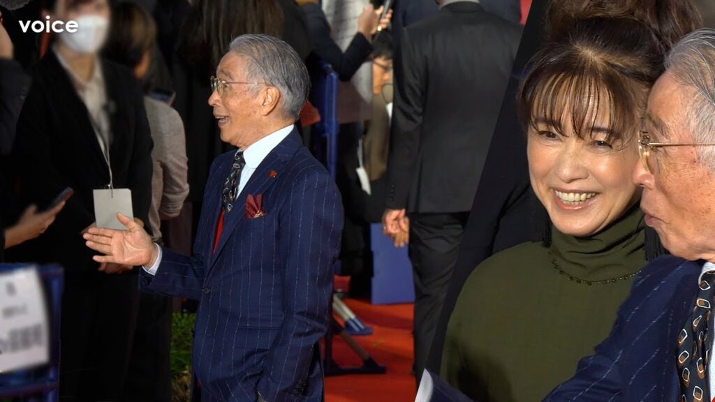 堺正章、さすがの貫禄　風吹ジュンと笑顔でフォトセッション　第37回東京国際映画祭