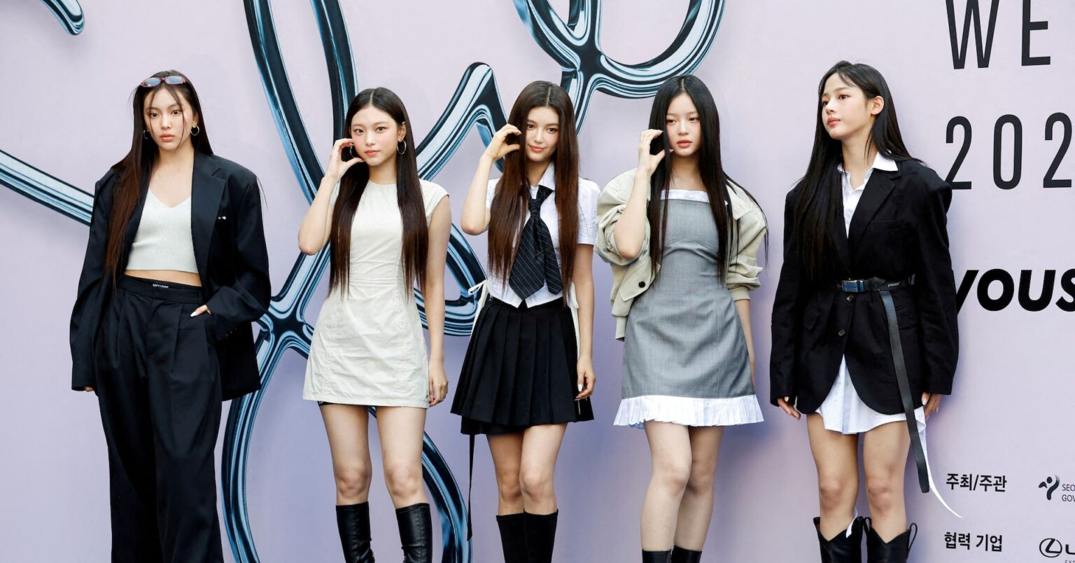 NewJeans、契約解除を表明 親会社HYBEとの対立で | ロイター NewJeans、契約解除を表明 親会社HYBEとの対立で | ロイター