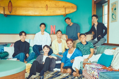 日本初となる、男性同士の恋愛リアリティーショー『ボーイフレンド』。約1カ月、一緒にコーヒートラックを運営しながら「グリーンルーム」と呼ばれるひとつ屋根の下で生活を共にする。恋愛のみならず、深い友情を感じさせるエピソードも多く、幅広い世代が夢中になっている