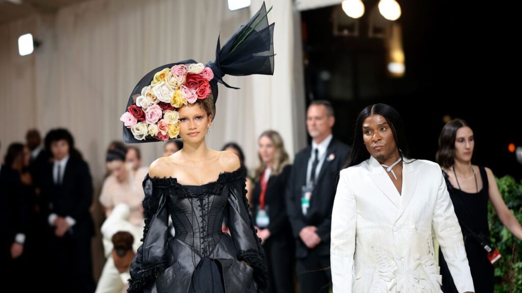 ルックの影の立役者! 2024年、レッドカーペットを沸かせたセレブスタイリスト14人 | Vogue Japan ルックの影の立役者! 2024年、レッドカーペットを沸かせたセレブスタイリスト14人 | Vogue Japan