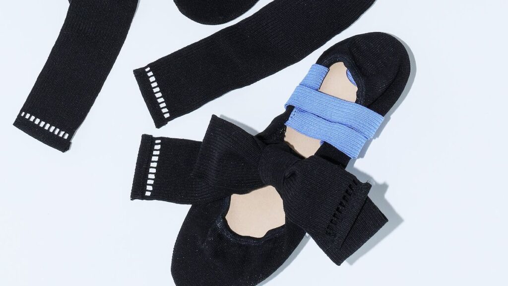 予算1万円以内のギフト選び──家族や友人からの「これ欲しかった」が狙えるファッションアイテム6選 | Vogue Japan 予算1万円以内のギフト選び──家族や友人からの「これ欲しかった」が狙えるファッションアイテム6選 | Vogue Japan