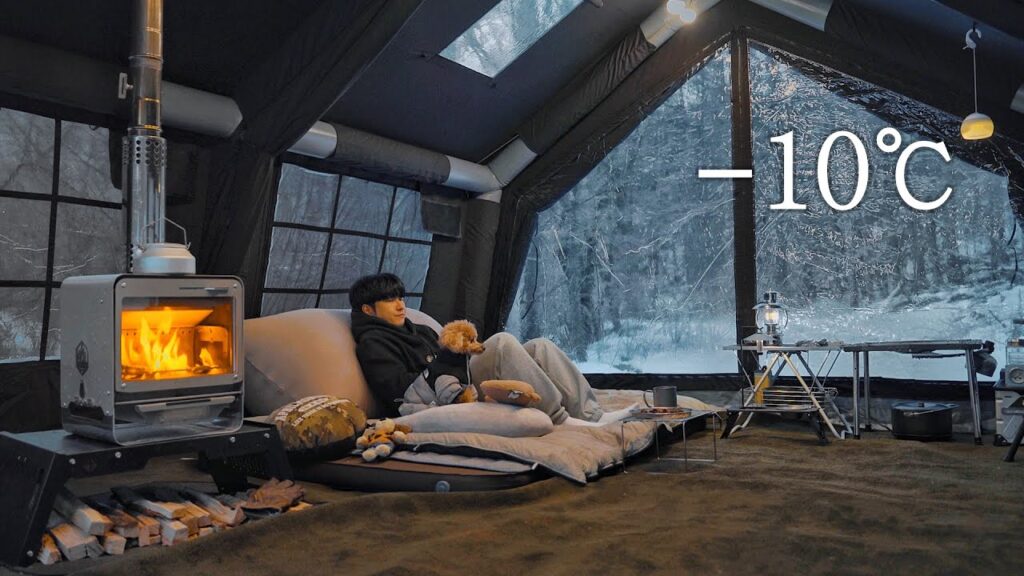 -10℃ Camping in Snow Field with My Dog . 2-Room Inflatable Tent . Wood Stove ASMR -10℃ Camping in Snow Field with My Dog . 2-Room Inflatable Tent . Wood Stove ASMR