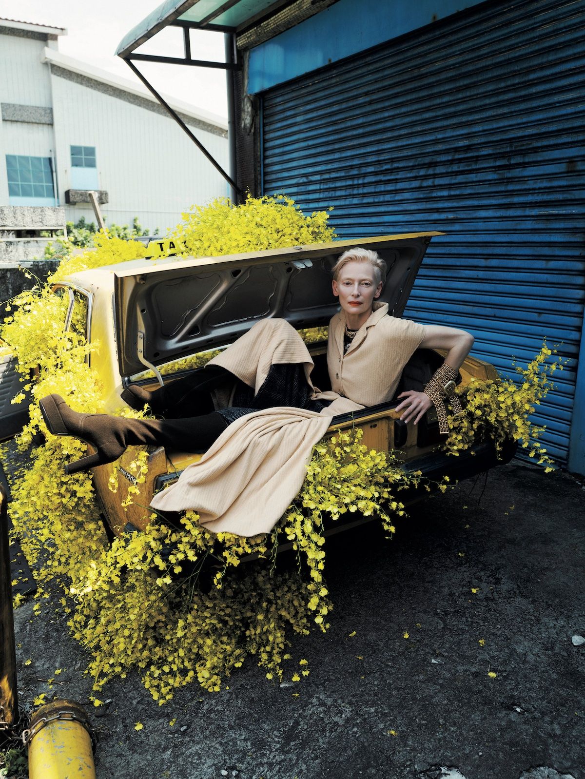 孤高の俳優、ティルダ・スウィントン──『ザ・ルーム・ネクスト・ドア』で安楽死を望む主人公を演じて感じたこと