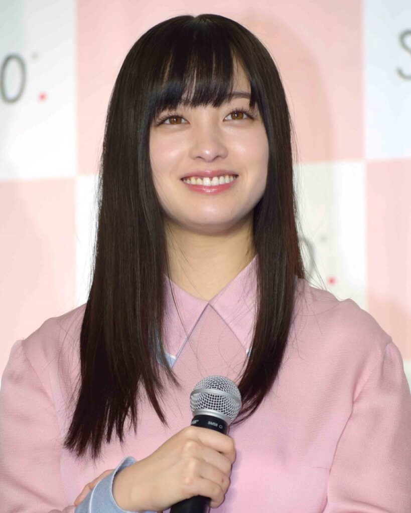 「笑顔がまぶしすぎる」有名人ランキング 3位「Mrs. GREEN APPLE」大森元貴、2位「橋本環奈」…1位は？ | オトナンサー