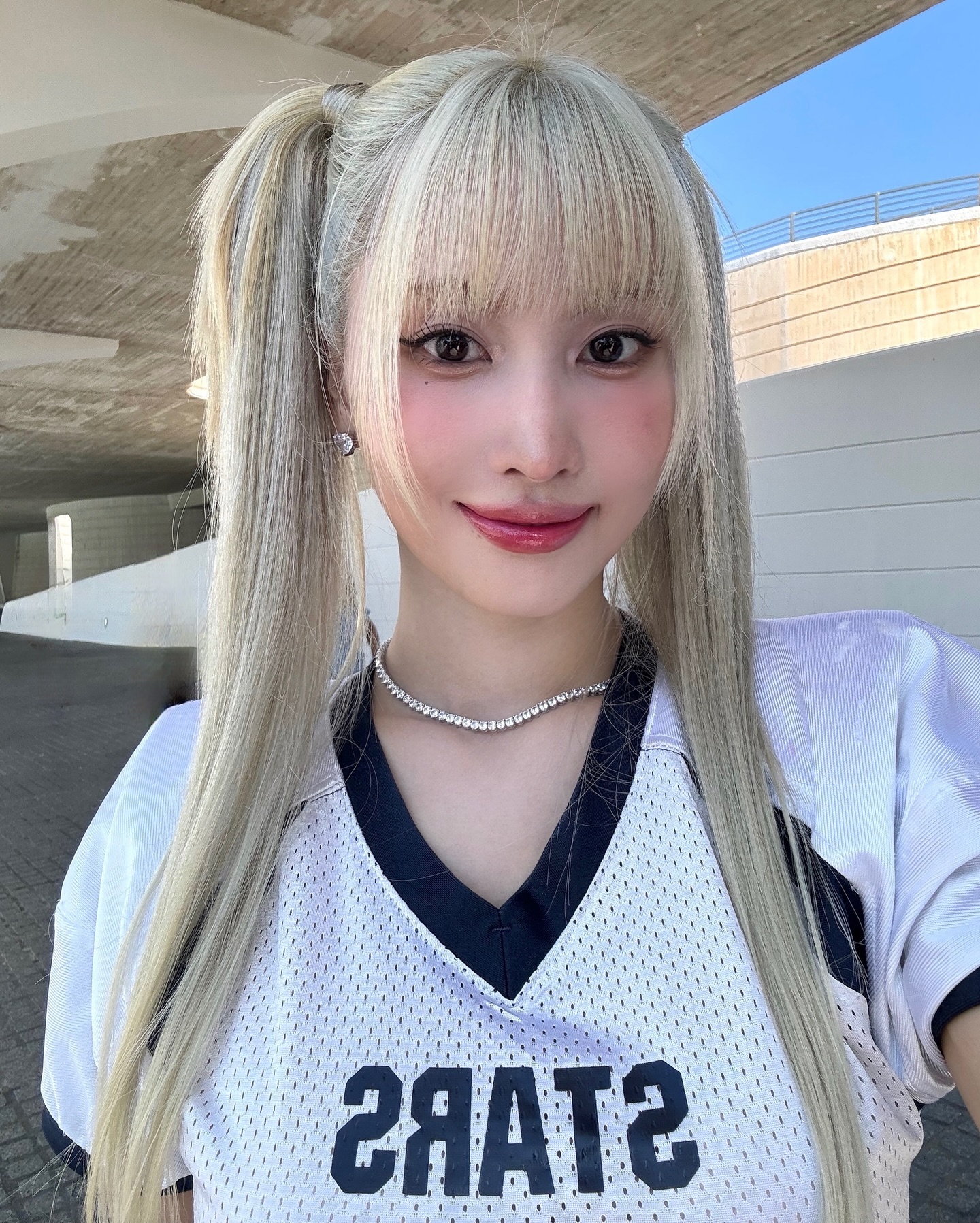 TWICEモモ、超ミニスカート姿がラブリー　「明日 MISAMO HAUTE COUTUREでるよん」
