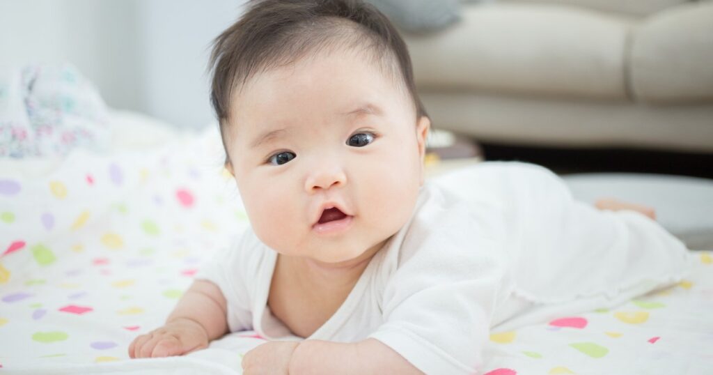 赤ちゃんがすぐうつ伏せになる。どうしたらいい?【書籍オンライン編集部セレクション】 | 医者が教える赤ちゃん快眠メソッド | ダイヤモンド・オンライン 赤ちゃんがすぐうつ伏せになる。どうしたらいい?【書籍オンライン編集部セレクション】 | 医者が教える赤ちゃん快眠メソッド | ダイヤモンド・オンライン