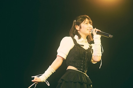 矢川葵(撮影:稲垣謙一)