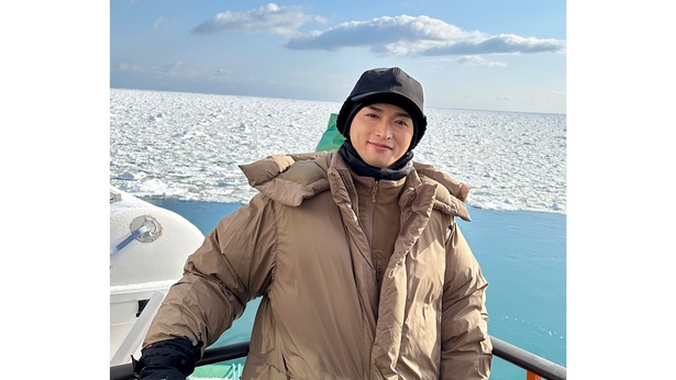 初めて流氷クルーズを体験する白洲迅