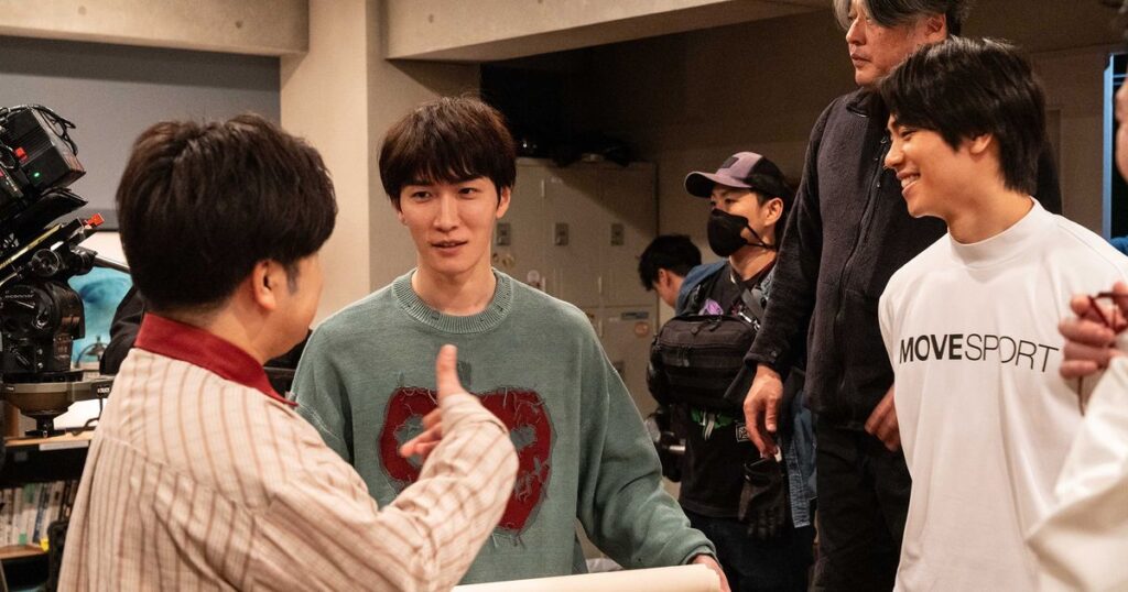Snow Man渡辺翔太、俳優としての凄さとは？大ヒットホラーシリーズ最新作で「本番に強い」集中力発揮｜シネマトゥデイ