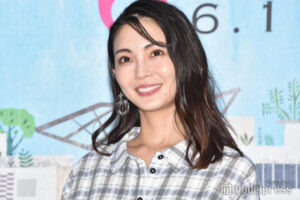押切もえ、長女の入園式コーデ公開 ワンピは4年前にも着用「上品で素敵」「骨格の綺麗さが際立ってる」の声
