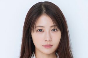 有村架純 ヒールなしでも美脚すぎ！ミニ丈ショーパン姿が「美脚」「天使すぎ」と話題に 雑誌「LEE」6月号で表紙！1か月あたりのファッション＆美容費用も紹介 | LIMO