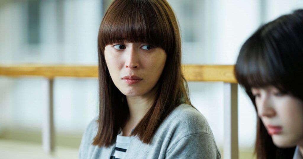 ORICON NEWS：静（広瀬アリス）、学校の裏工作で退学になる生徒を救えるか　『なんで私が神説教』第6話あらすじ | 毎日新聞