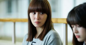 ORICON NEWS：静（広瀬アリス）、学校の裏工作で退学になる生徒を救えるか　『なんで私が神説教』第6話あらすじ | 毎日新聞