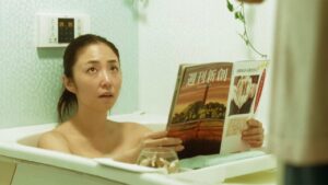 入浴中のMEGUMI、“ダメ夫”⾵間俊介の言い訳一蹴「ほんと雑魚だな」　「劇場版　それでも俺は、妻としたい」本編映像