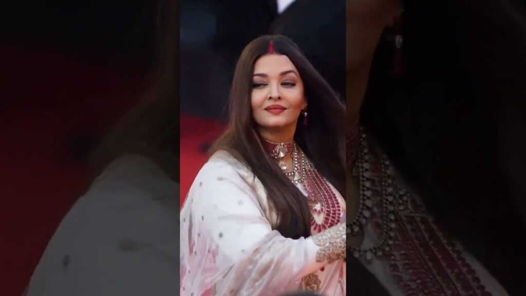 Want to Know Aishwarya Rai’s SECRET to Looking FLAWLESS on the Cannes Red Carpet? Want to Know Aishwarya Rai's SECRET to Looking FLAWLESS on the Cannes Red Carpet?