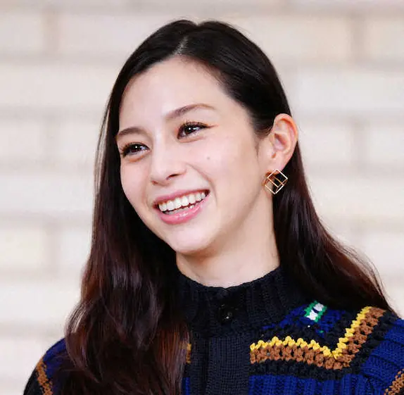 中条あやみ「推し活」全開！　仲良し女優の誕生日を祝うため“変装参戦”も…「目立ちすぎ！」 - スポニチ Sponichi Annex 芸能