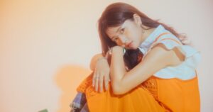 シンガー・ソングライターのMiyuu、幼なじみと結婚「子供の頃から、今でも変わらず変な人」 妹は元NMB48・白間美瑠 - ORICON