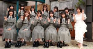 秋元康氏プロデュースアイドルグループ・WHITE SCORPION、”先輩”篠田麻里子から学ぶ「秋元先生がじゃがりこ好き」 - ORICON