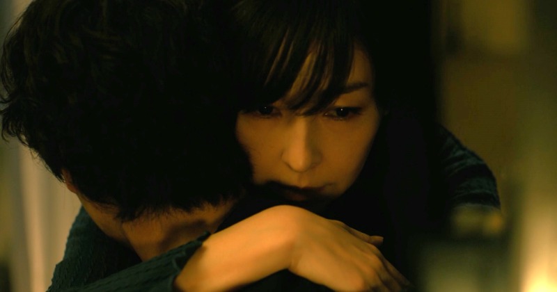 日韓共同制作『魔物』麻生久美子&塩野瑛久が刺激的ラブシーン「2人とも美しすぎる」「駐車場でまさかの…」【ネタバレあり】 - ORICON