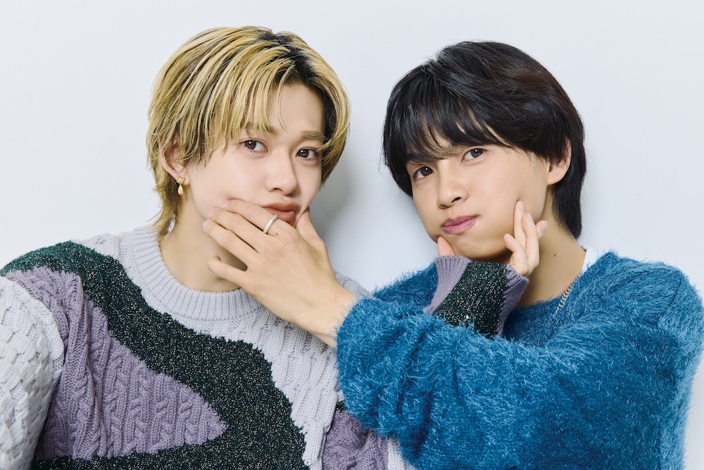 『Quick Japan』vol.176に掲載される草川直弥（写真右）と小川史記（写真左）の対談アザーカット