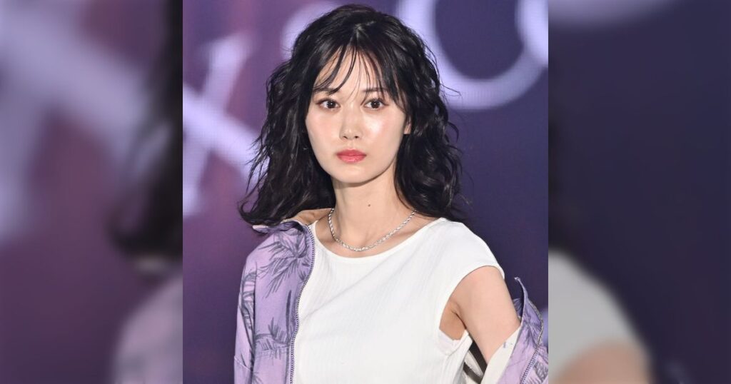 「GirlsAward 2025 S/S🎮🩷🩵」トップバッターを務めた山下美月がアイドル、女優、モデルの三冠王で美しい - Togetter [トゥギャッター]