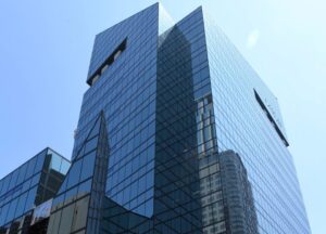 父と兄は東大、自身は超名門一貫校卒の人気女性芸人 １９歳で家出→３畳貧乏生活にスタジオ「え～っ？！」 - デイリースポーツ