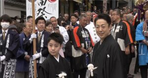 八代目尾上菊五郎＆尾上菊之助の襲名ドキュメンタリー「2人の菊五郎 11歳の菊之助」BSフジで - ナタリー