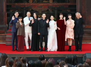 京都市南区の東寺で映画「国宝」完成披露の催し 主演の吉沢亮さんらあいさつ - 京都新聞デジタル
