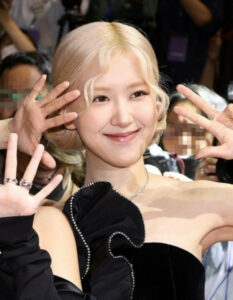 ROSEの「APT.」、ビルボード Hot 100でK-POP女性歌手最長チャートイン記録を更新(WoW!Korea) - goo ニュース