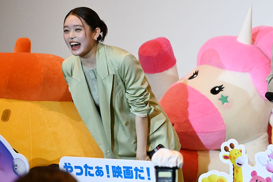 最後に客席に「ほないくで〜！」と呼びかける髙石（5月10日・大阪市内）