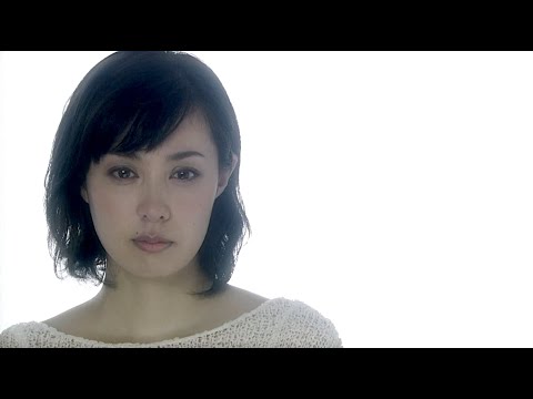 吹石一恵 : ママとパパが生きる理由 (201410)
