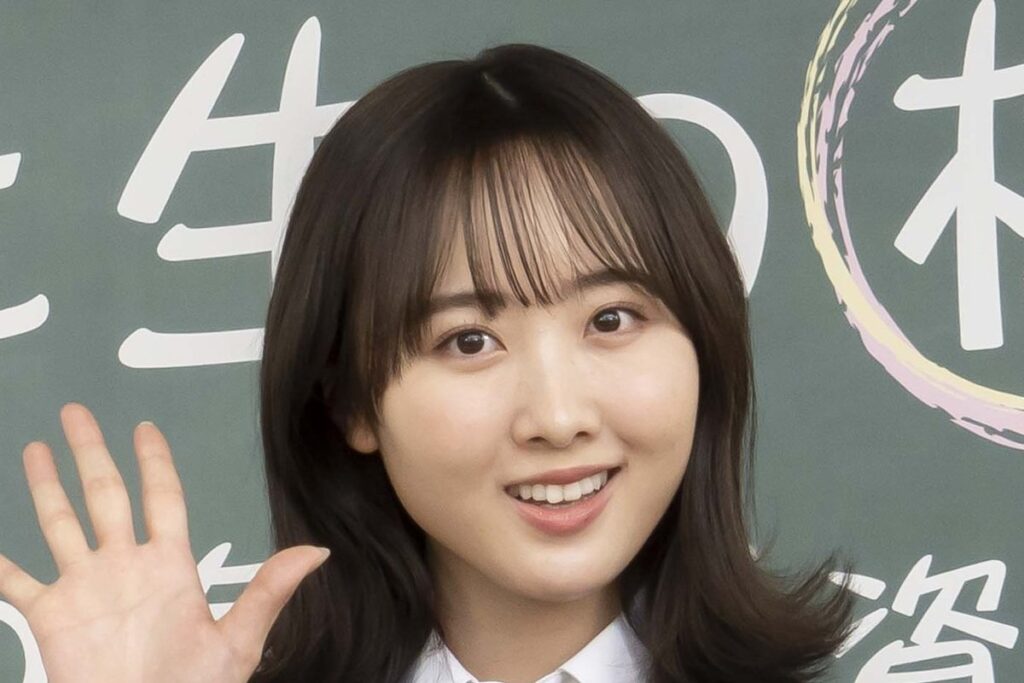 10kg減量の本田望結 オトナの黒ドレス姿にSNS注目「可愛いから綺麗になった！」「雰囲気違う」「いちだんと大人っぽく」 美容費＆ファッション費についても解説 | LIMO